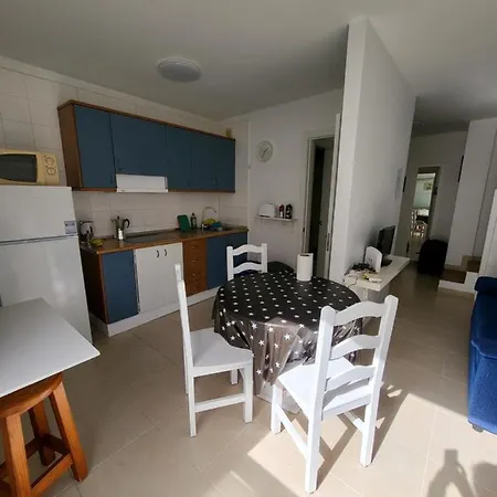 In A Shared In The Centre Of En Piso Compartido Alloggio in famiglia *